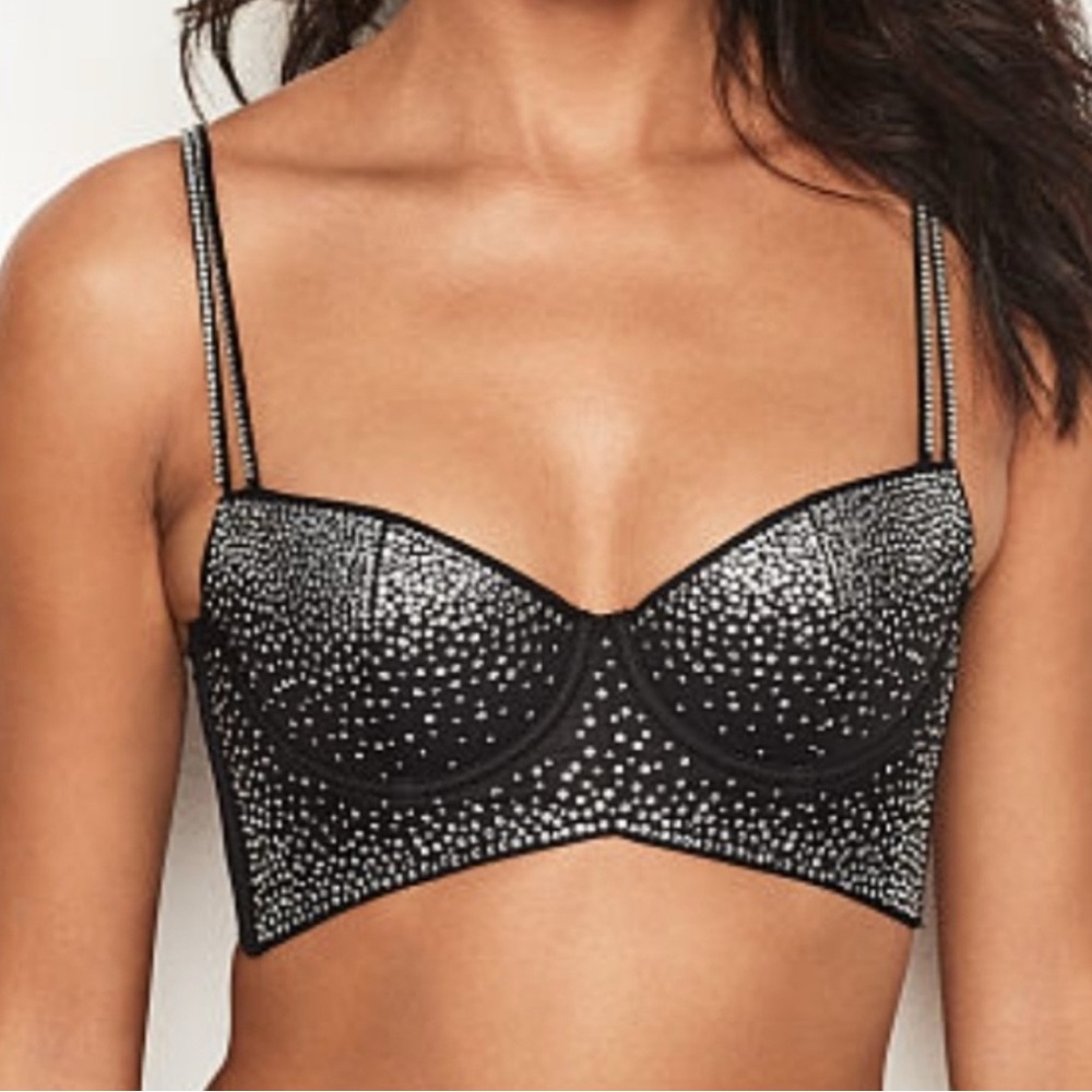 VICTORIA’S SECRET Women’s Swarovski Crystal
Limited edition.